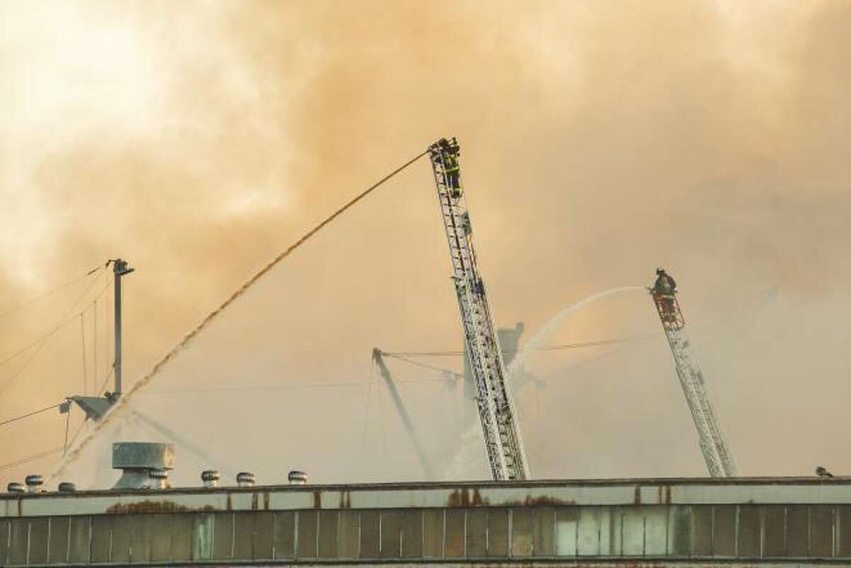 Fire At Pier 45 | San Francisco Pier 45: Massive fire contained – OEKR