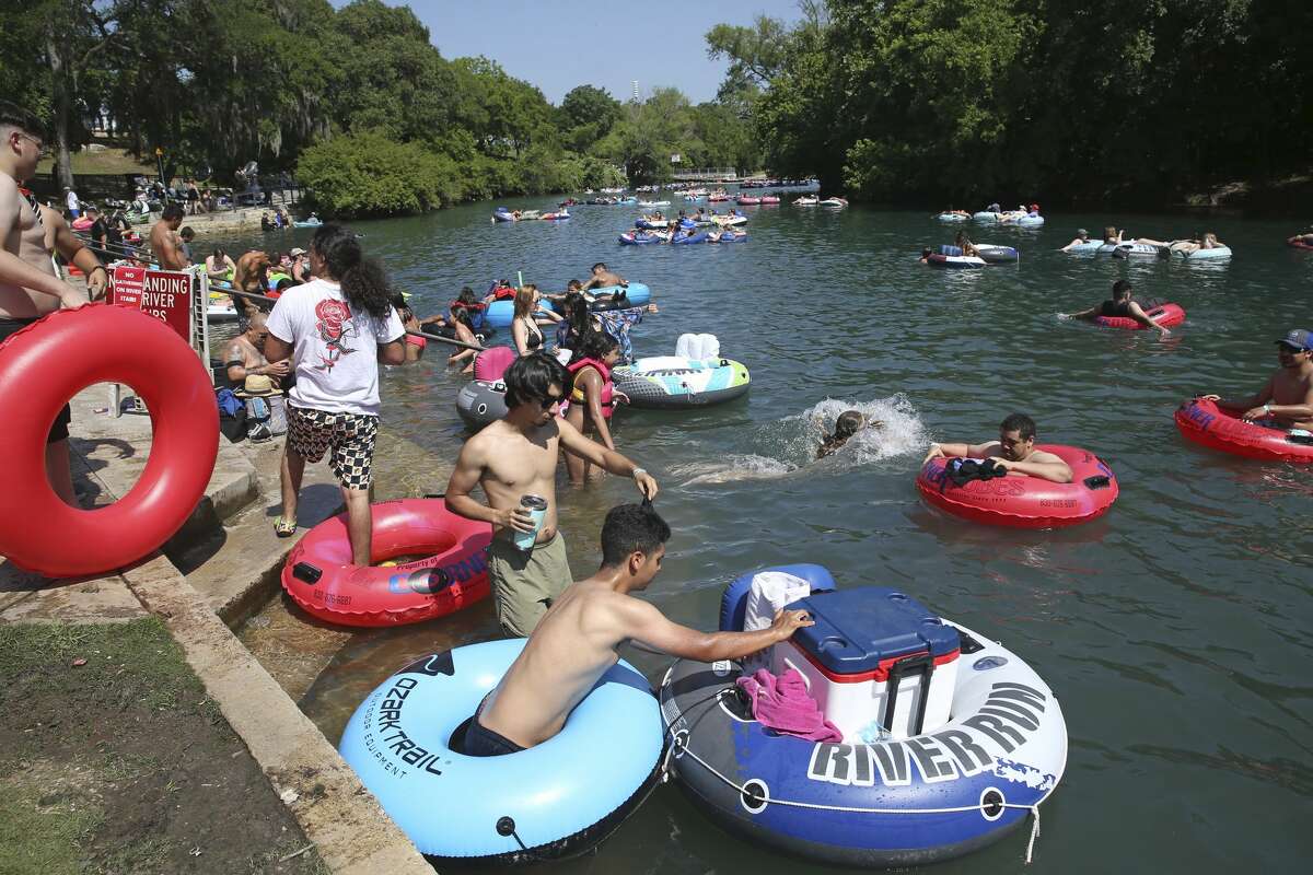 Photos Comal River Tubers Get The Party Started Before Storms Cause Memorial Day Closure 