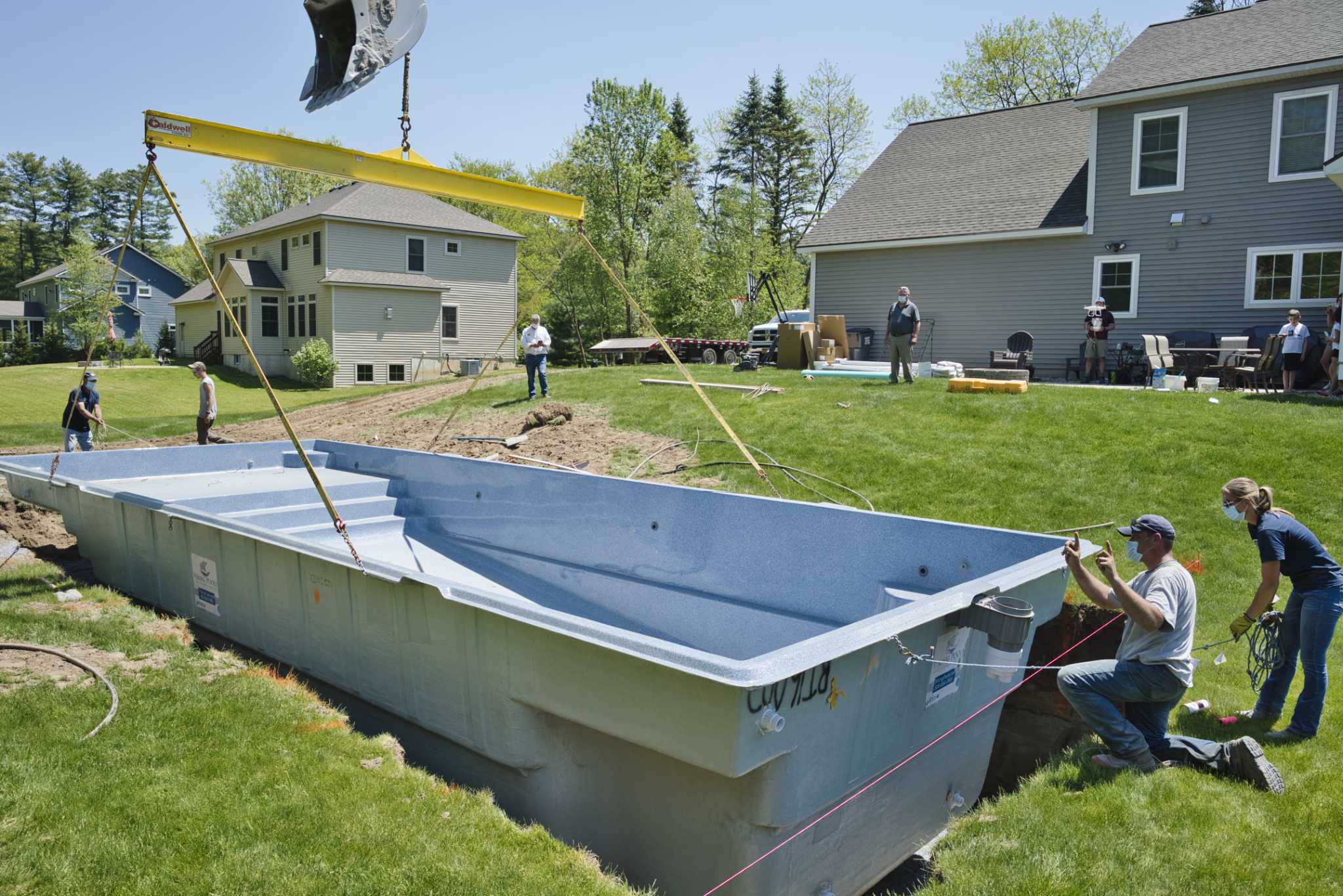 swimming pool makers