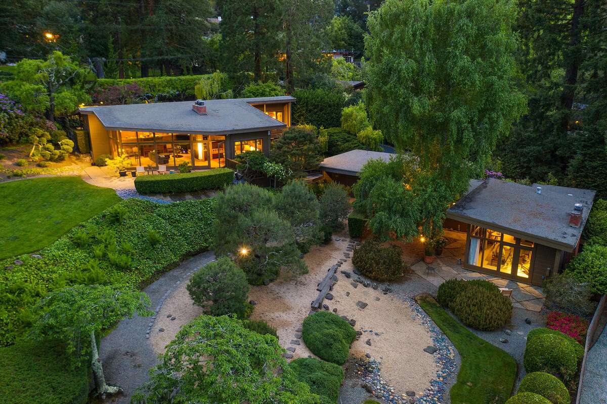 A Shelter In Place Oasis 3 9m Mid Century Berkeley Compound Hits Market