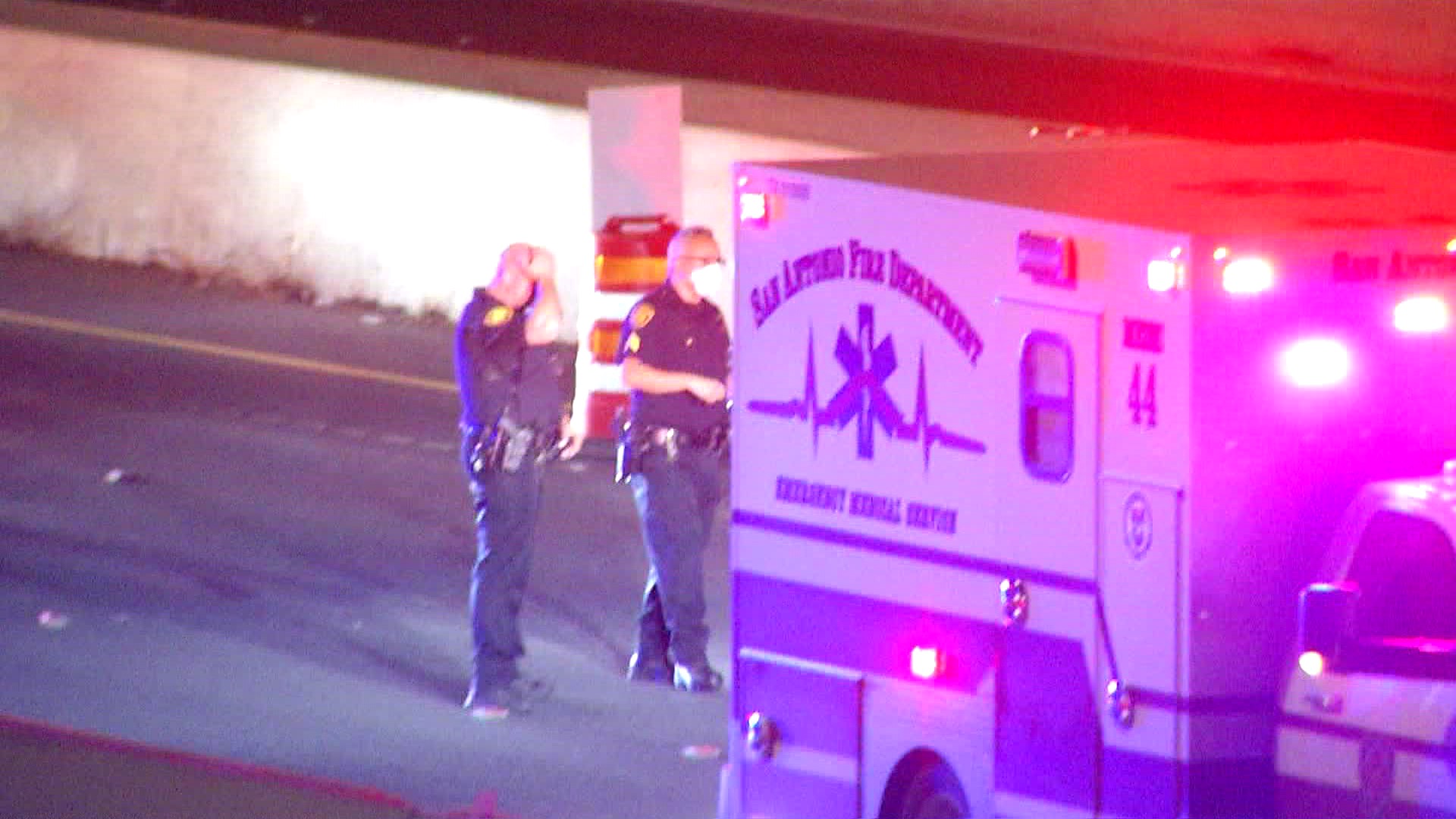 Woman arrested on DWI with child charges after hitting SAPD patrol car