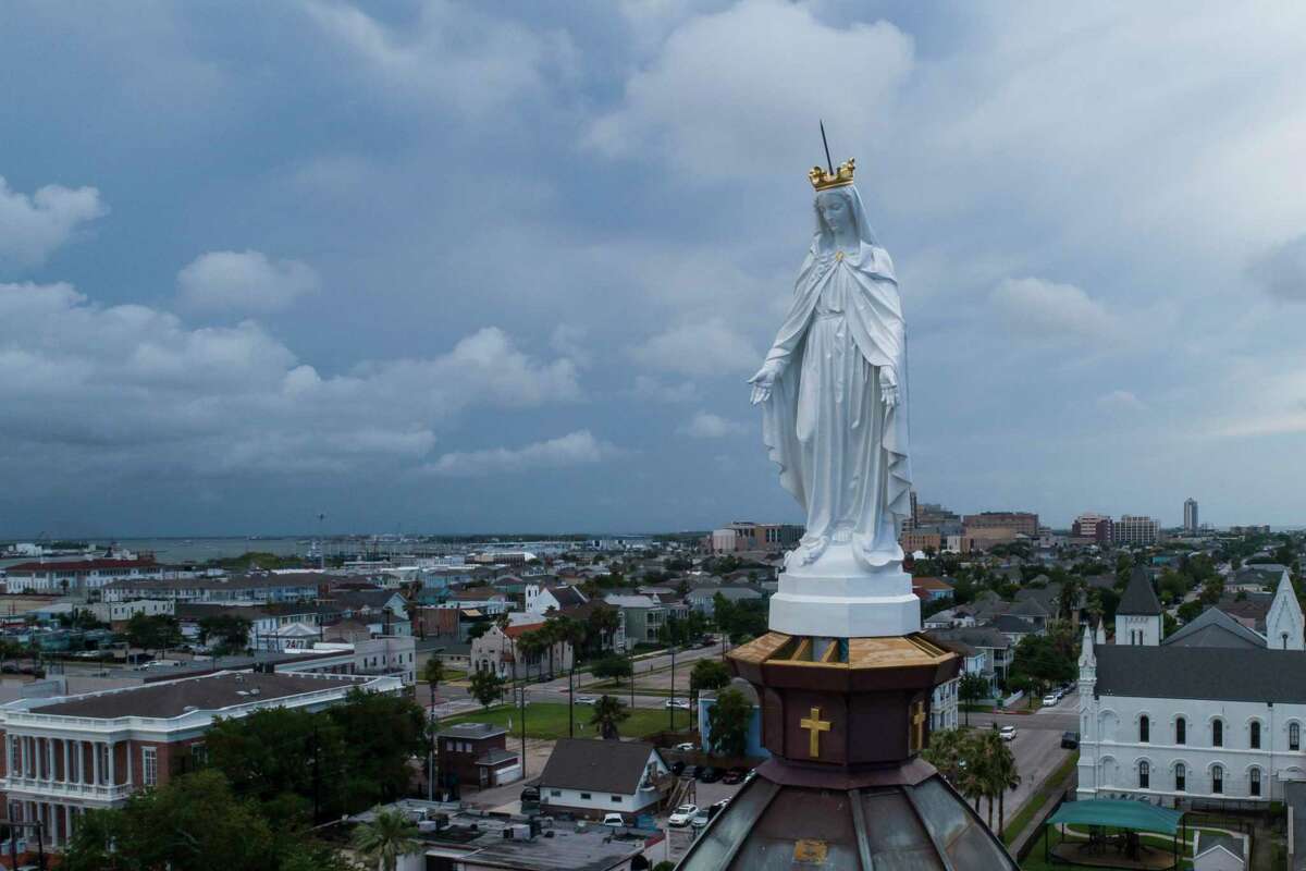St. Mary statue returns to historic Galveston church