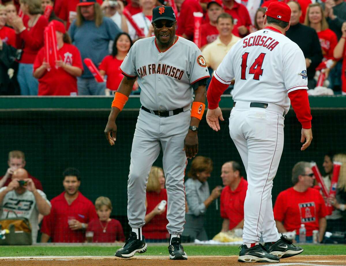 Players from 2002 Giants climb aboard Dusty Baker's 2021 World Series  bandwagon