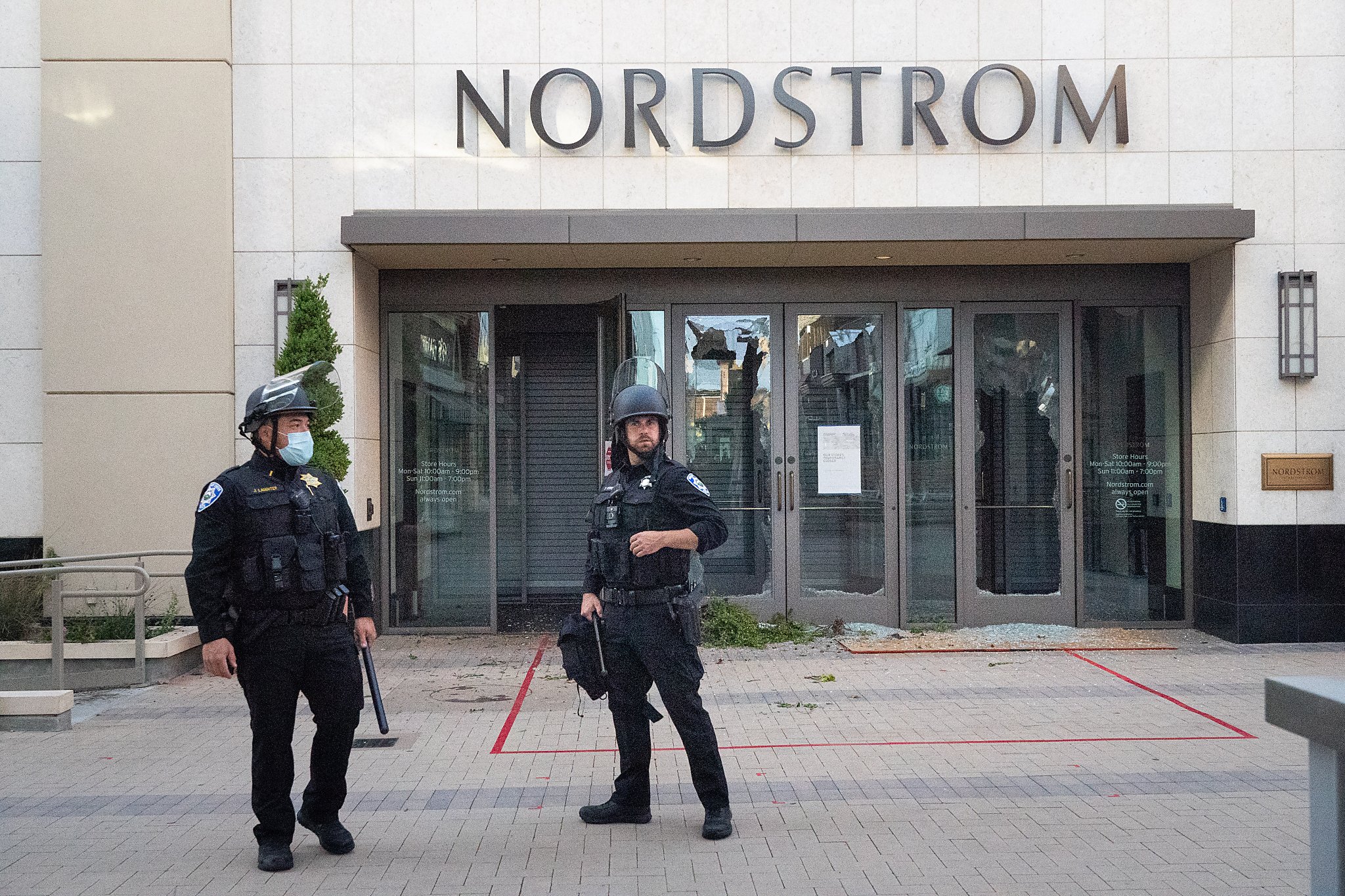 Cops At Nordstrom Approved By Walnut Creek City Council