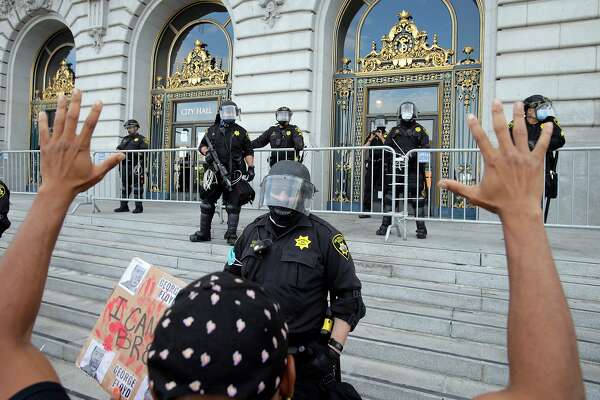 Dozens Arrested In Sf After Police Declare Post Curfew Unlawful
