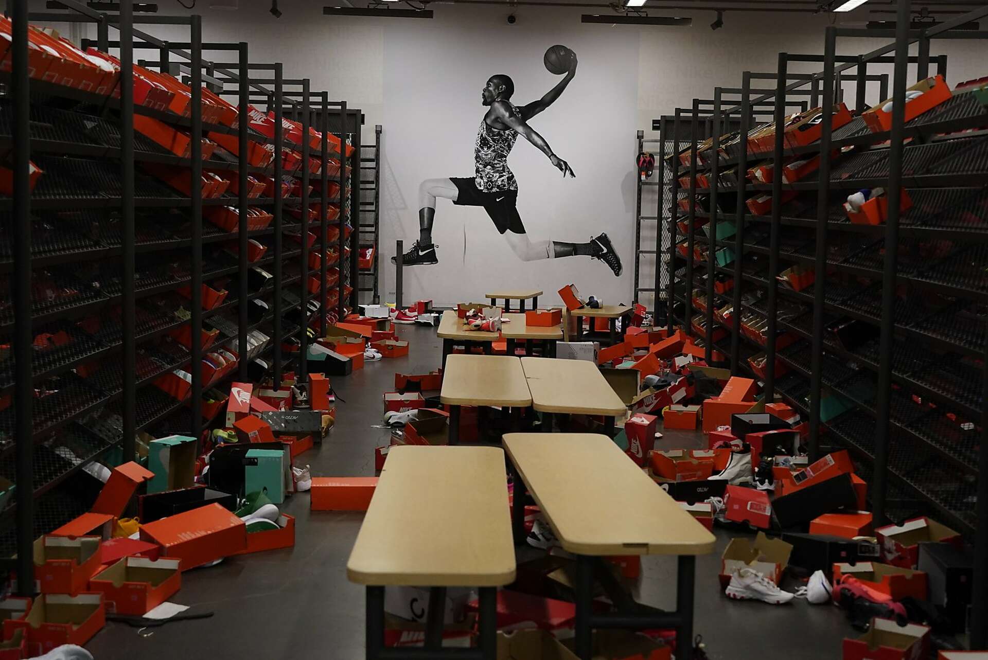Nike outlet san leandro holiday hours shop