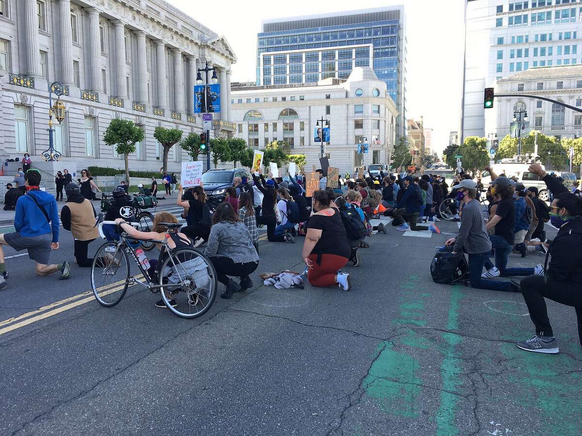 Sf State Riots Police in Oakland, Walnut Creek deploy tear gas on protesters