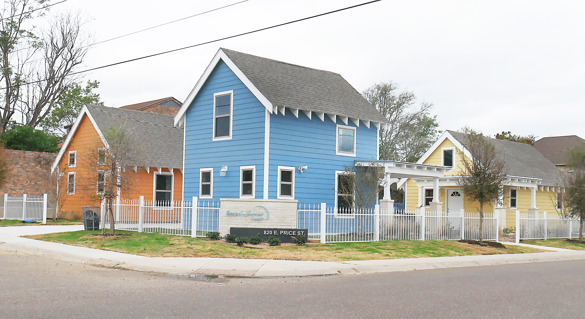 Homeless Laredo COVID patient accused of harboring immigrants in