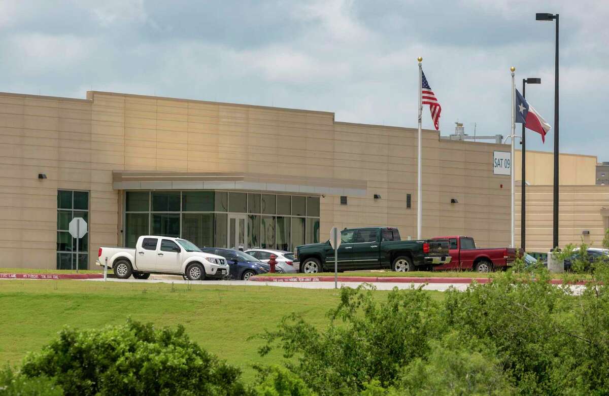 Dallas general contractor Rogers-O'Brien Construction LLC sued Microsoft Corp. last month alleging breach of contract for work it did on buildings at Microsoft’s data center in the Texas Research Park on San Antonio’s far West Side.