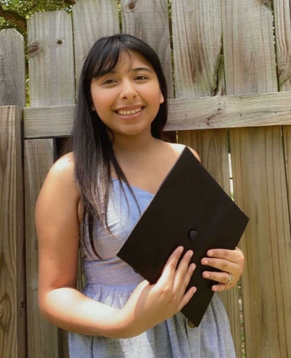 Elizabeth Gonzalez is a 2020 graduate of the University of Houston-Downtown.