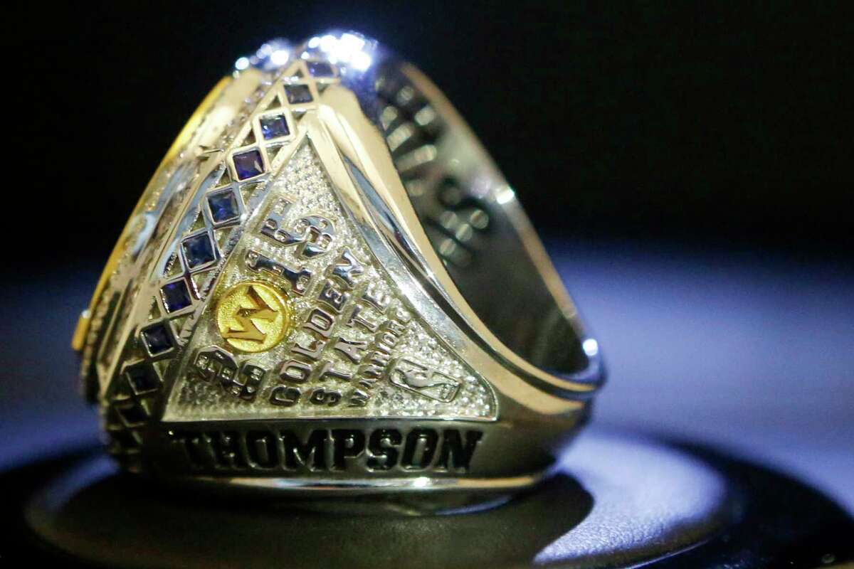 The side of Klay Thompson's 2014-2015 championship ring is shown.