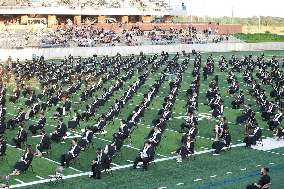 See photos of Shadow Creek High seniors’ graduation ceremony Houston