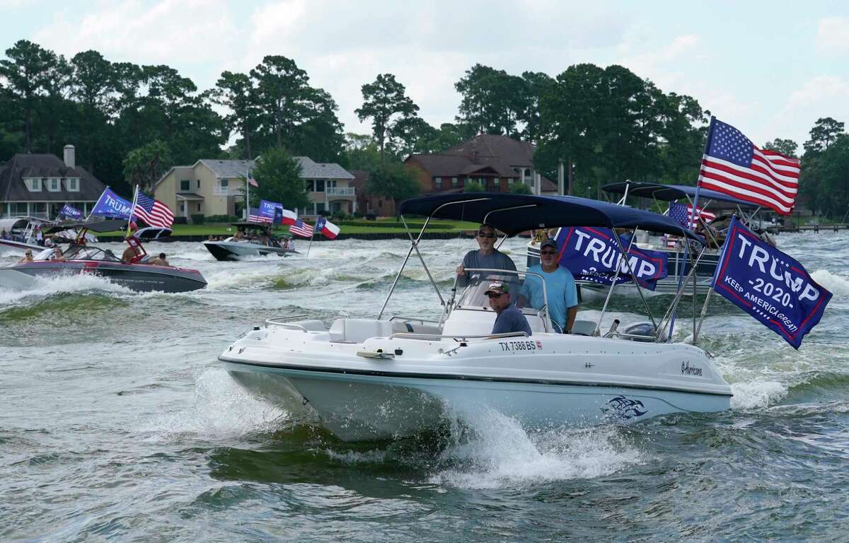 More than 100 boaters take to Lake Conroe to show support for Trump