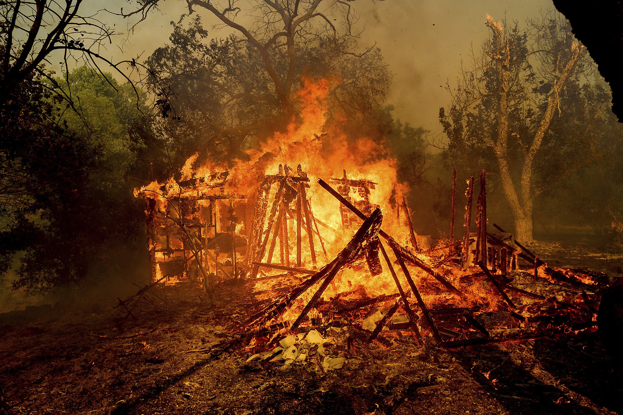 Wildfire near Vacaville at 1,400 acres, 10% contained