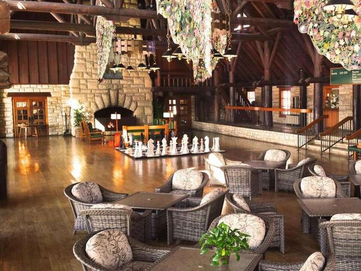 Pere Marquette Lodge opens again without pool or dining hall