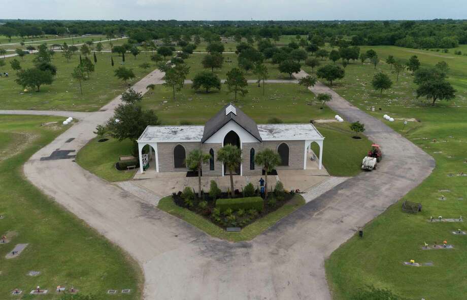 George Floyd to be laid to rest at Houston Memorial ...