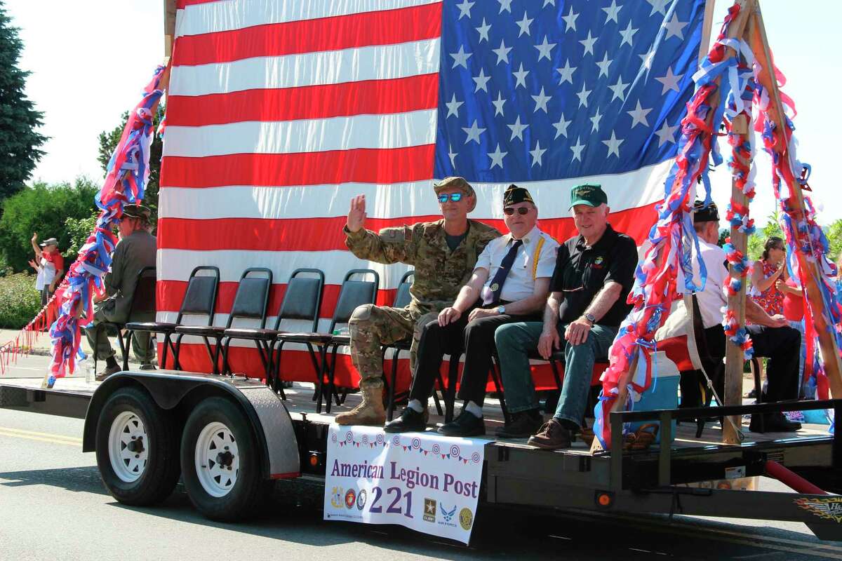 Frankfort and Beulah will be hosting Fourth of July Parades. 