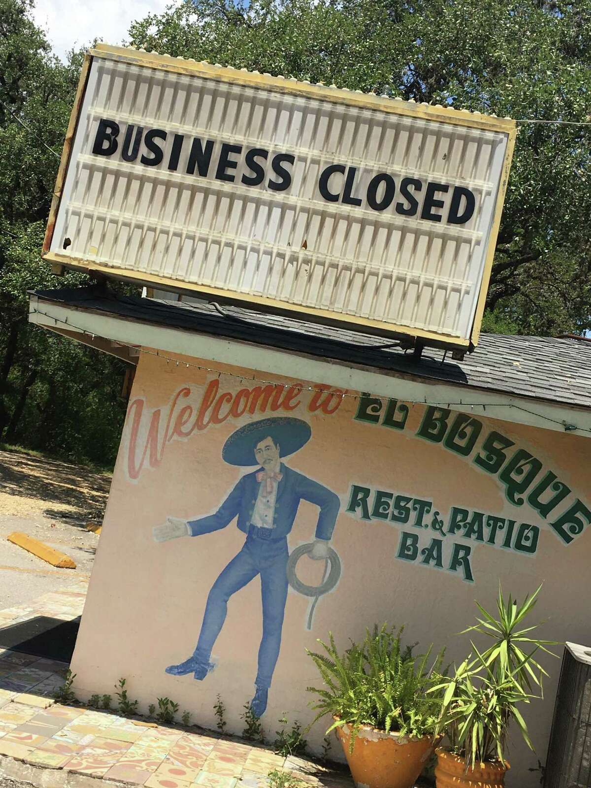 El Bosque Mexican Restaurant on the North Side of San Antonio closes