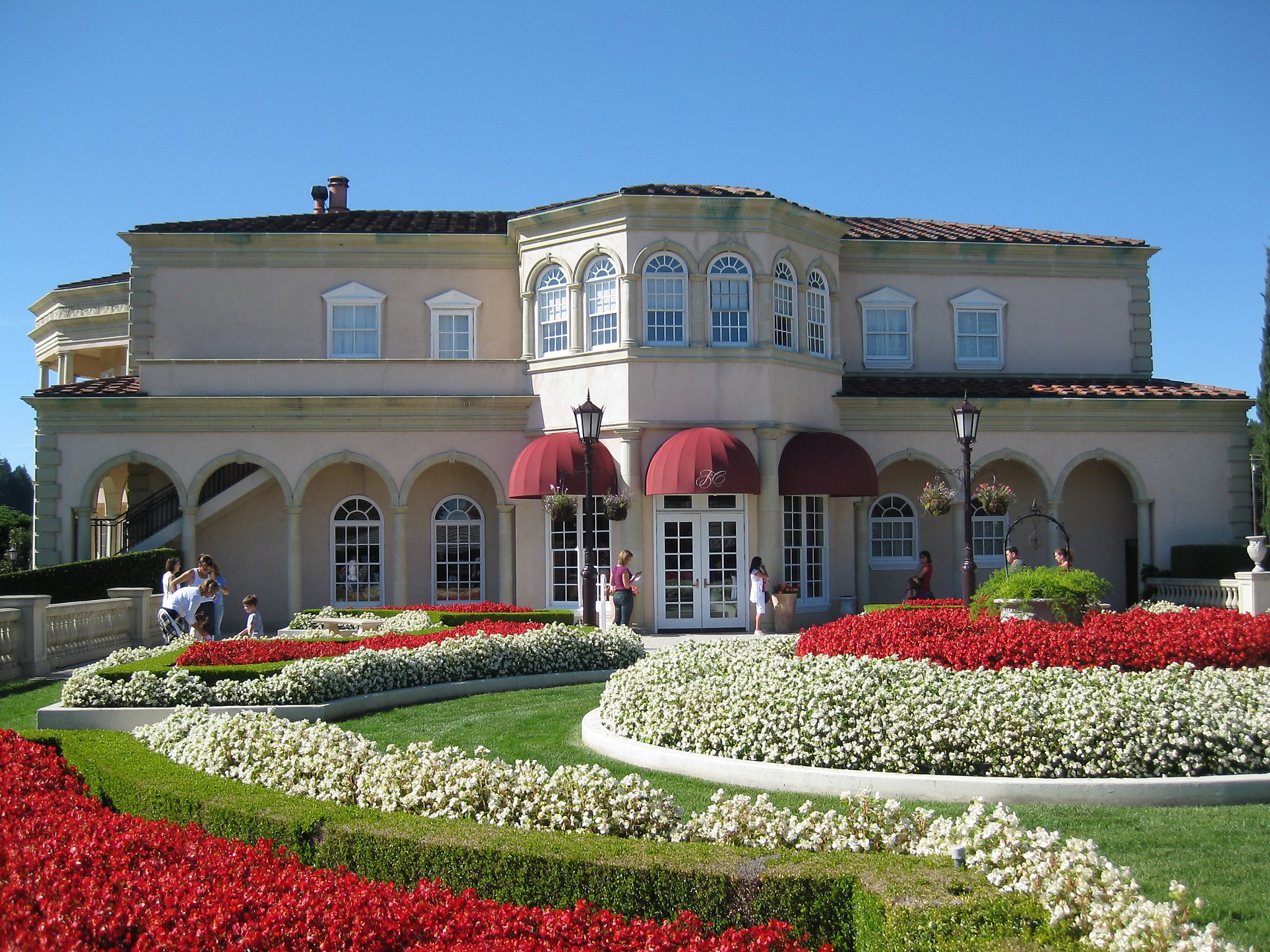 Ferrari Carrano Winery www.parcomega.ca