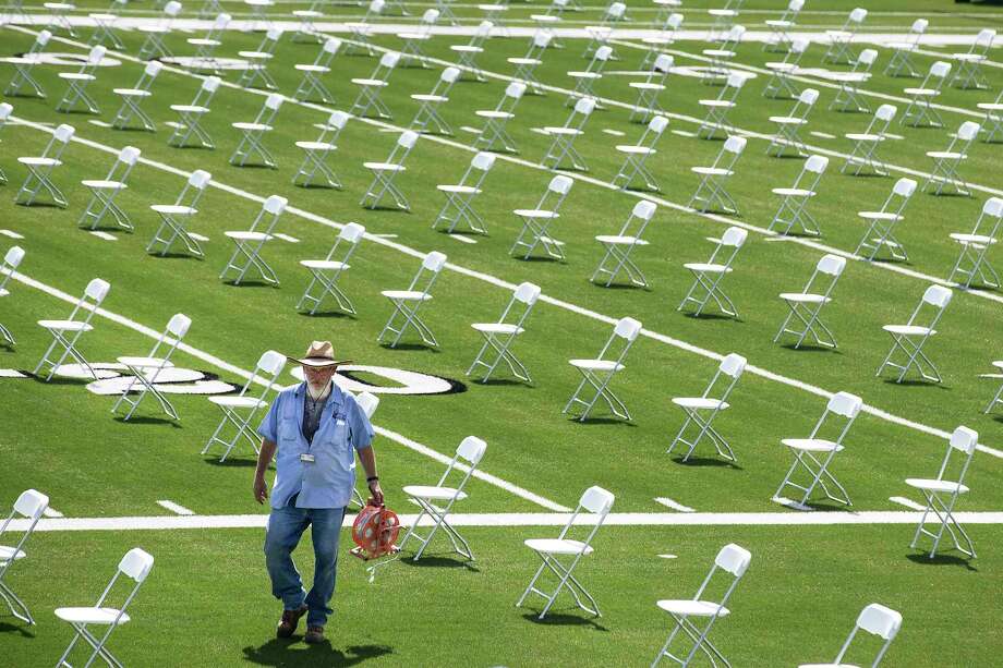 With the 2019-2020 school year completed, along with high school graduations that included social distancing, Clear Creek ISD officials are pondering how best to plan for the coming school year as the coronavirus pandemic threat continues. Photo: Brett Coomer, Houston Chronicle / Staff Photographer / © 2020 Houston Chronicle