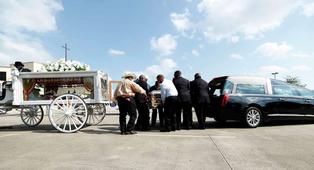 Horse Drawn Carriages & Hearse of Texas LLC - Transportation