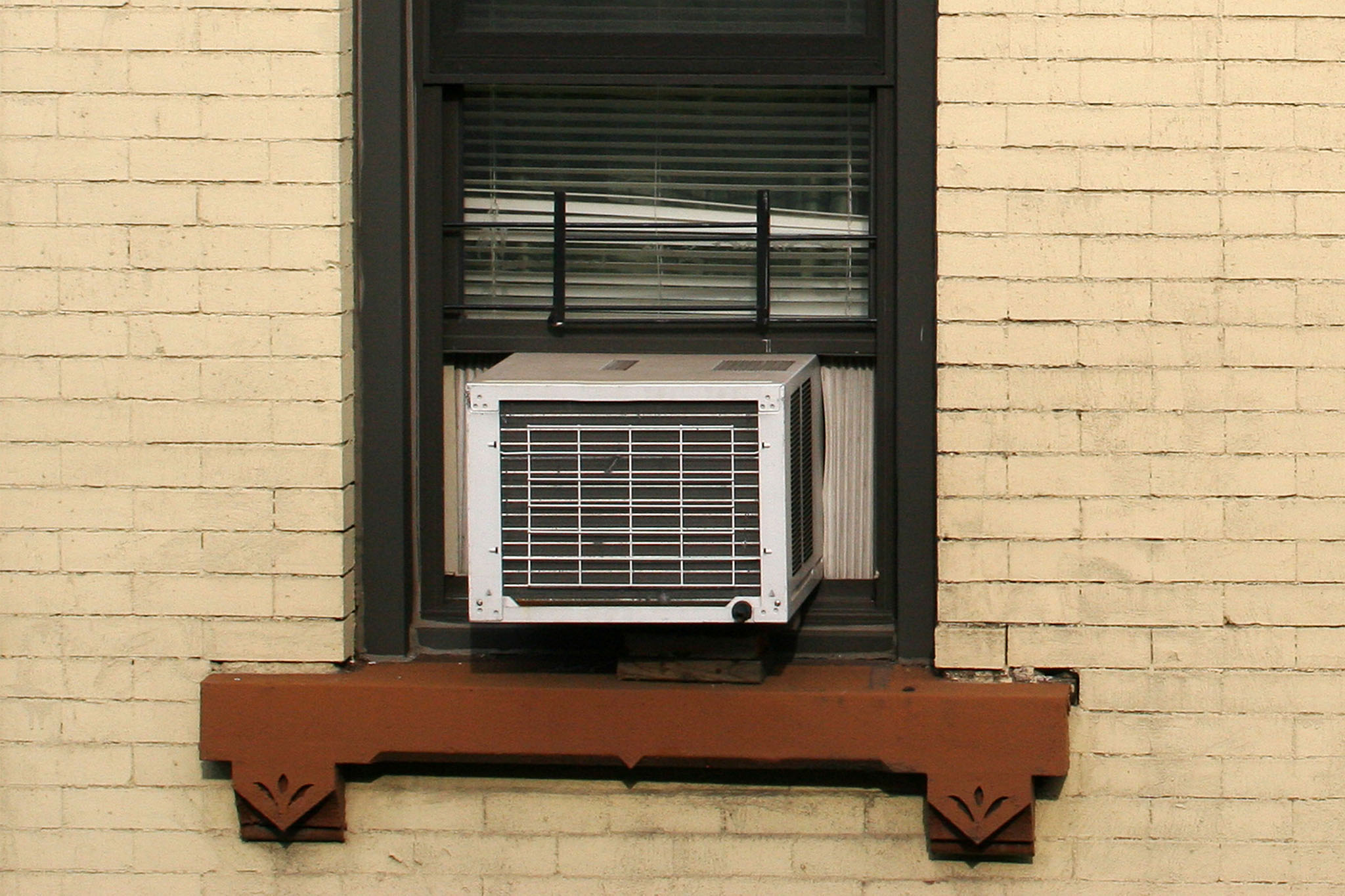 The best window air conditioners, according to experts