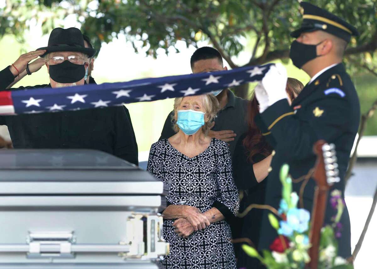 fort sam national cemetery july 4th 2025 ceremonies