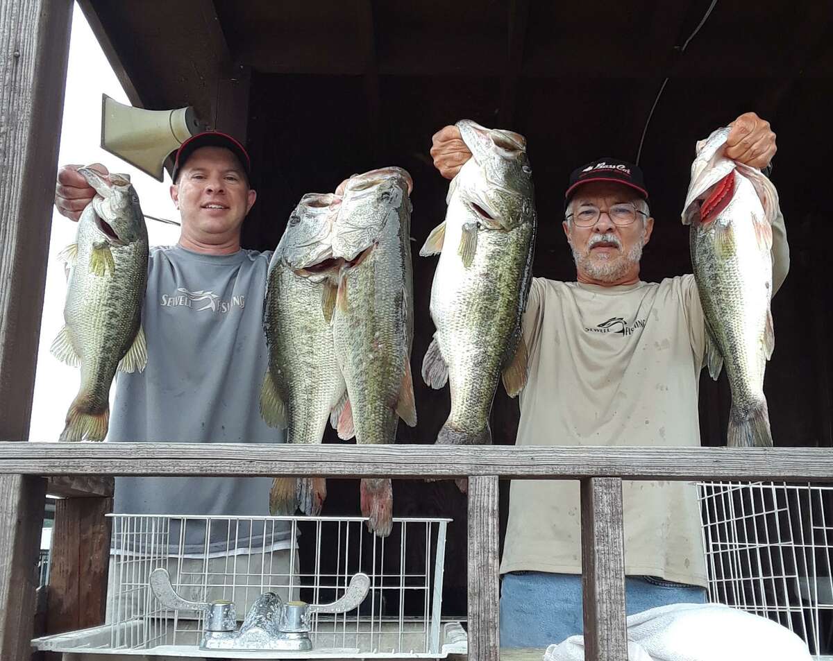 Brian Sewell and Chip Sewell won the Anglers Quest Team Tournament Number 3 with a five fish stringer weight of 28.01 pounds.