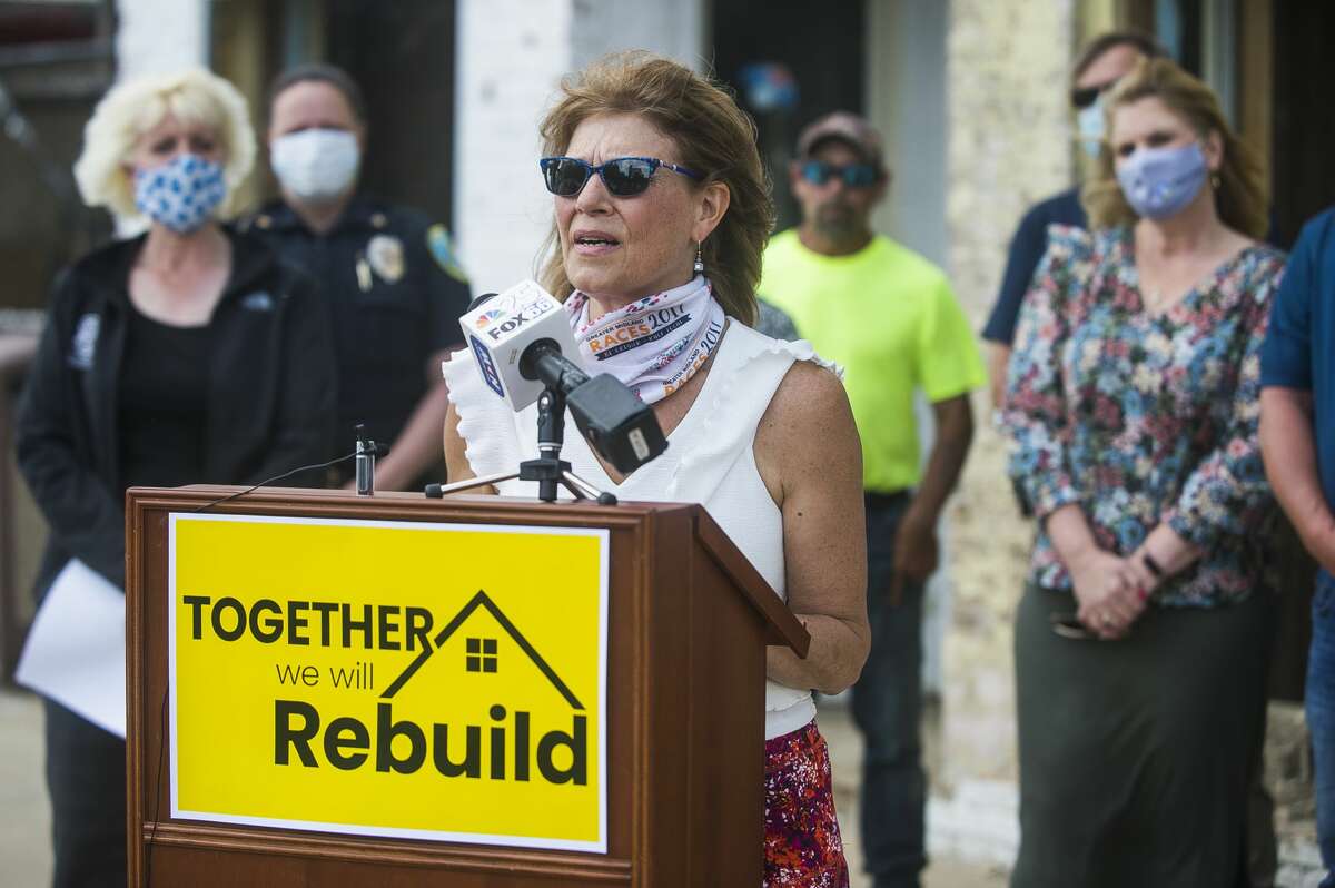 Village of Sanford President Dolores Porte speaks during a press conference hosted by Rep. Annette Glenn Thursday, June 11, 2020 in downtown Sanford, during which Glenn announced House Bill No. 5843, which would appropriate $6 million to Midland County and the City of Midland to deal with the recent destruction and damage caused by the flooding of the Tittabawassee River. (Katy Kildee/kkildee@mdn.net)
