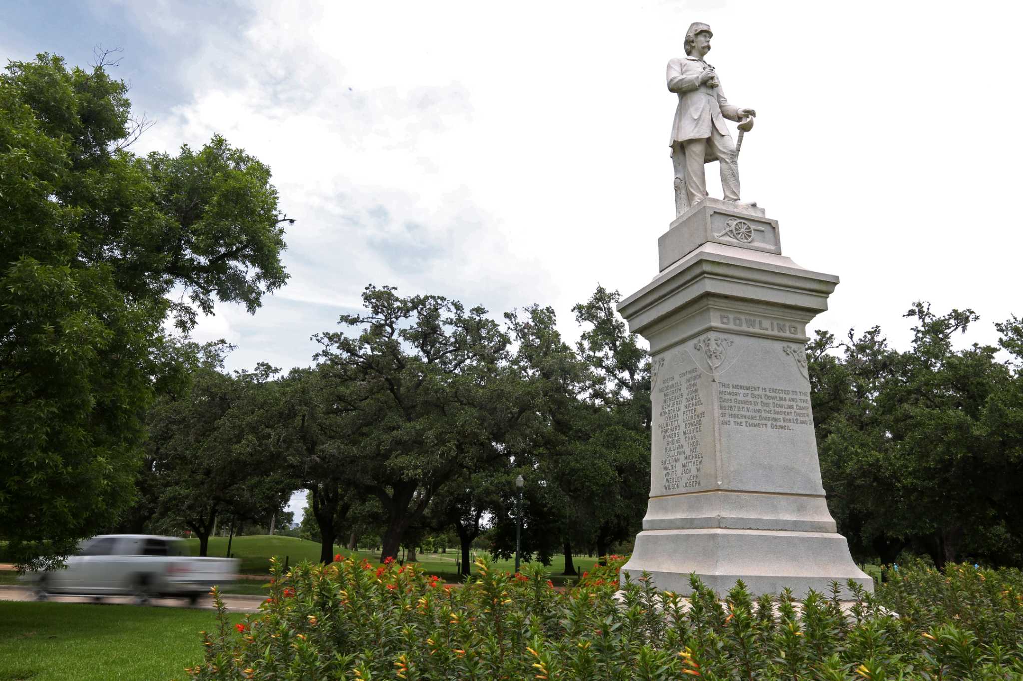 Letters Removing confederate statues, for and against.