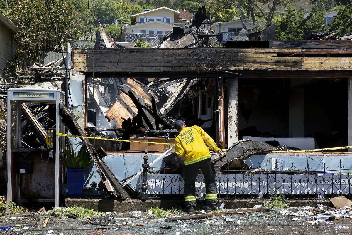 Explosion sparks structure fire in Stinson Beach, closes off part of