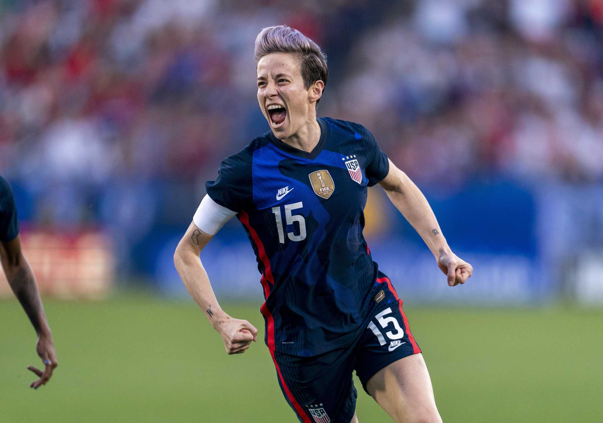 Megan Rapinoe Kneels at Her Soccer Game in Solidarity with Colin