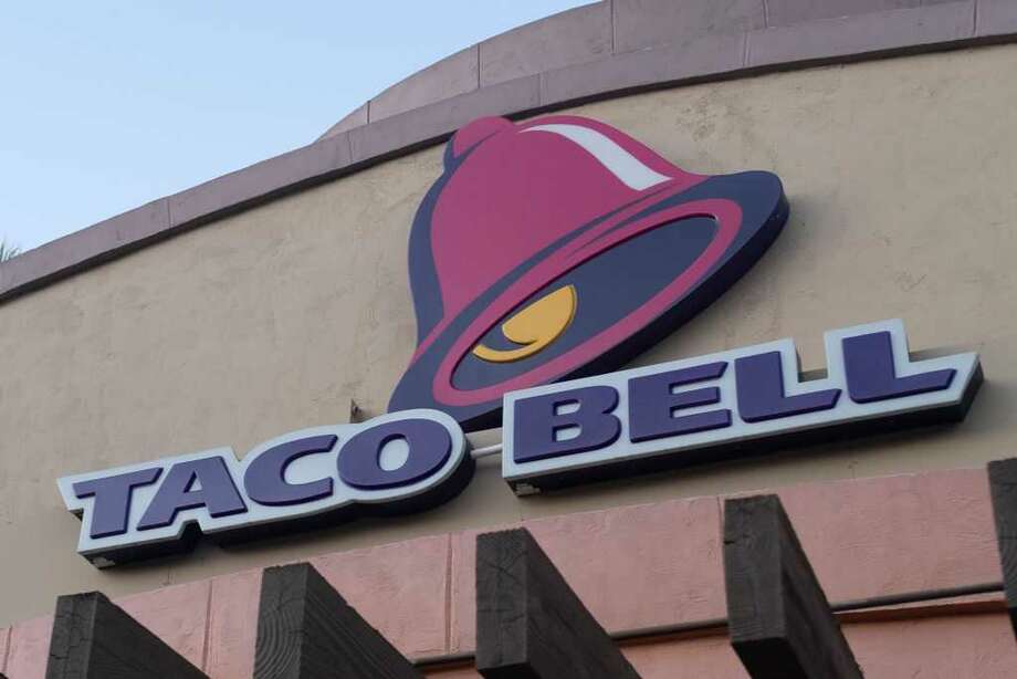 Viral video shows Taco Bell incident of worker wearing ...