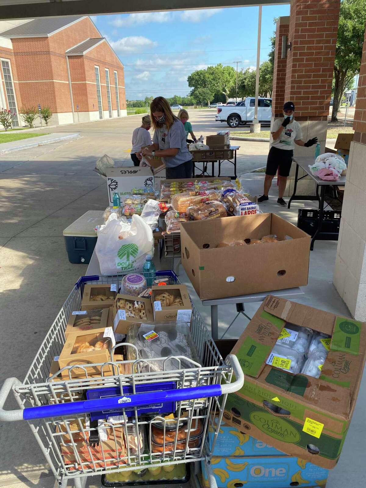 Donation from Reliant helps Klein area food pantry Restoring Hope