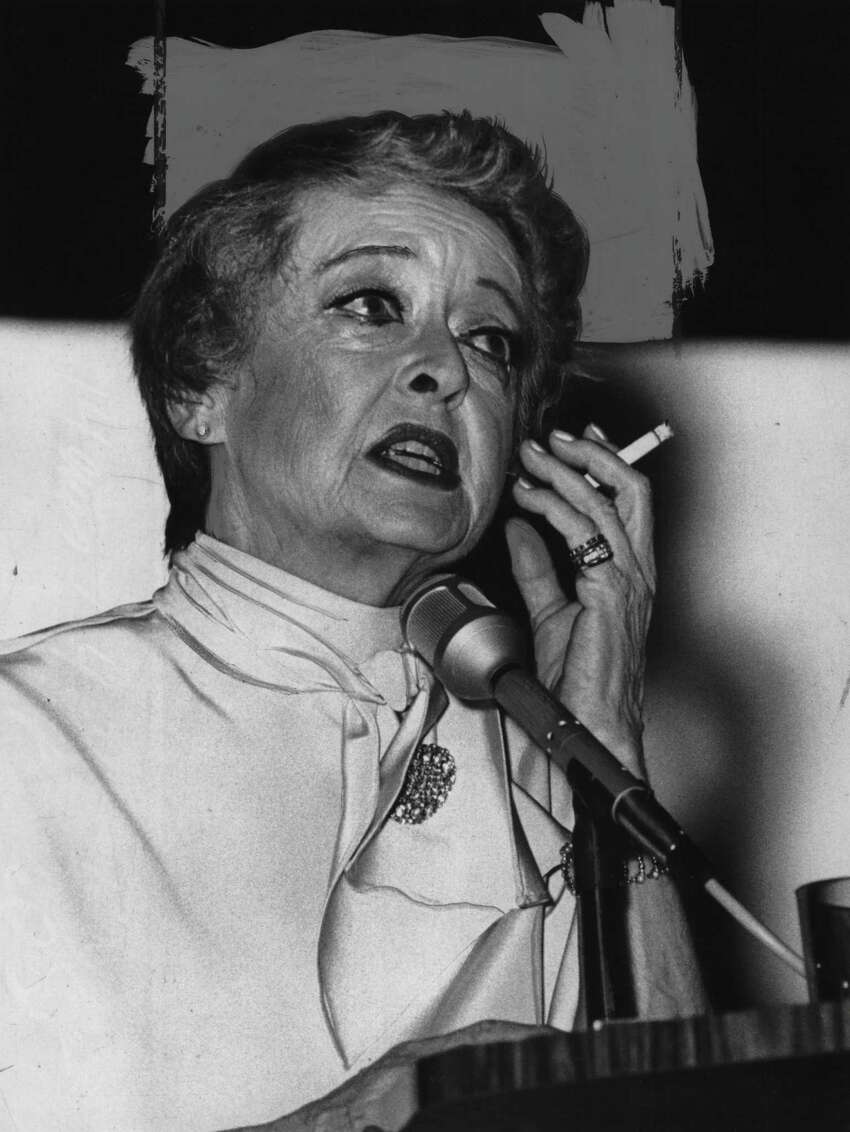 On this week in 1973, actress Bette Davis smokes during speech in Saratoga Springs. June 21, 1973. (Times Union archive)