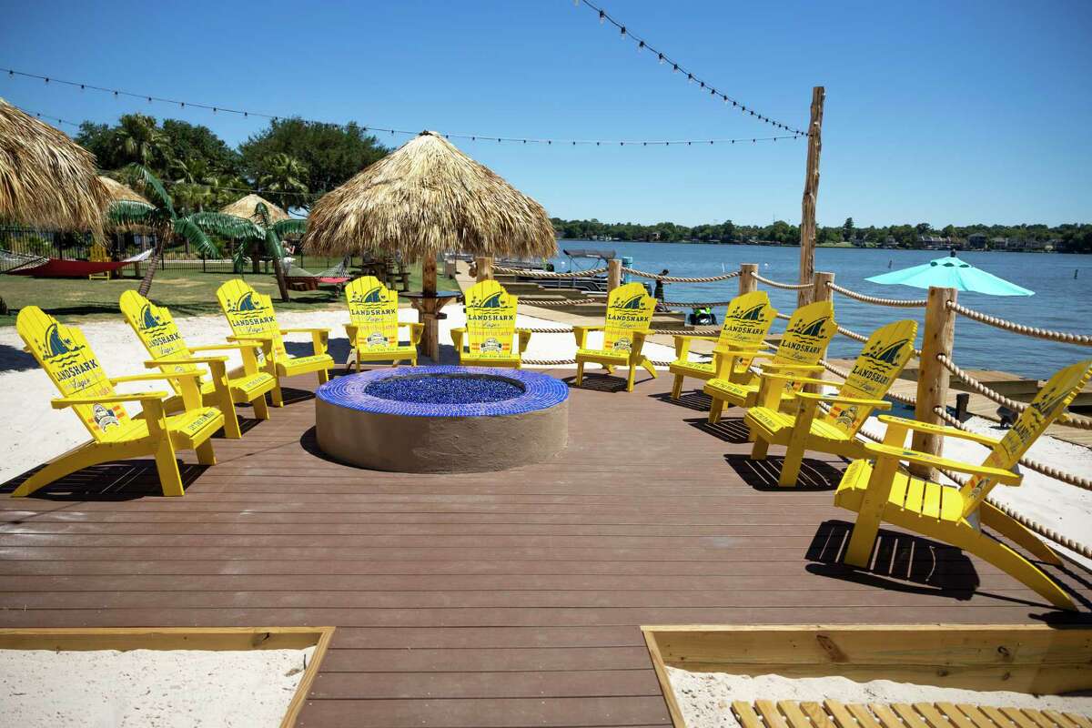 Margaritaville preps for opening on Lake Conroe