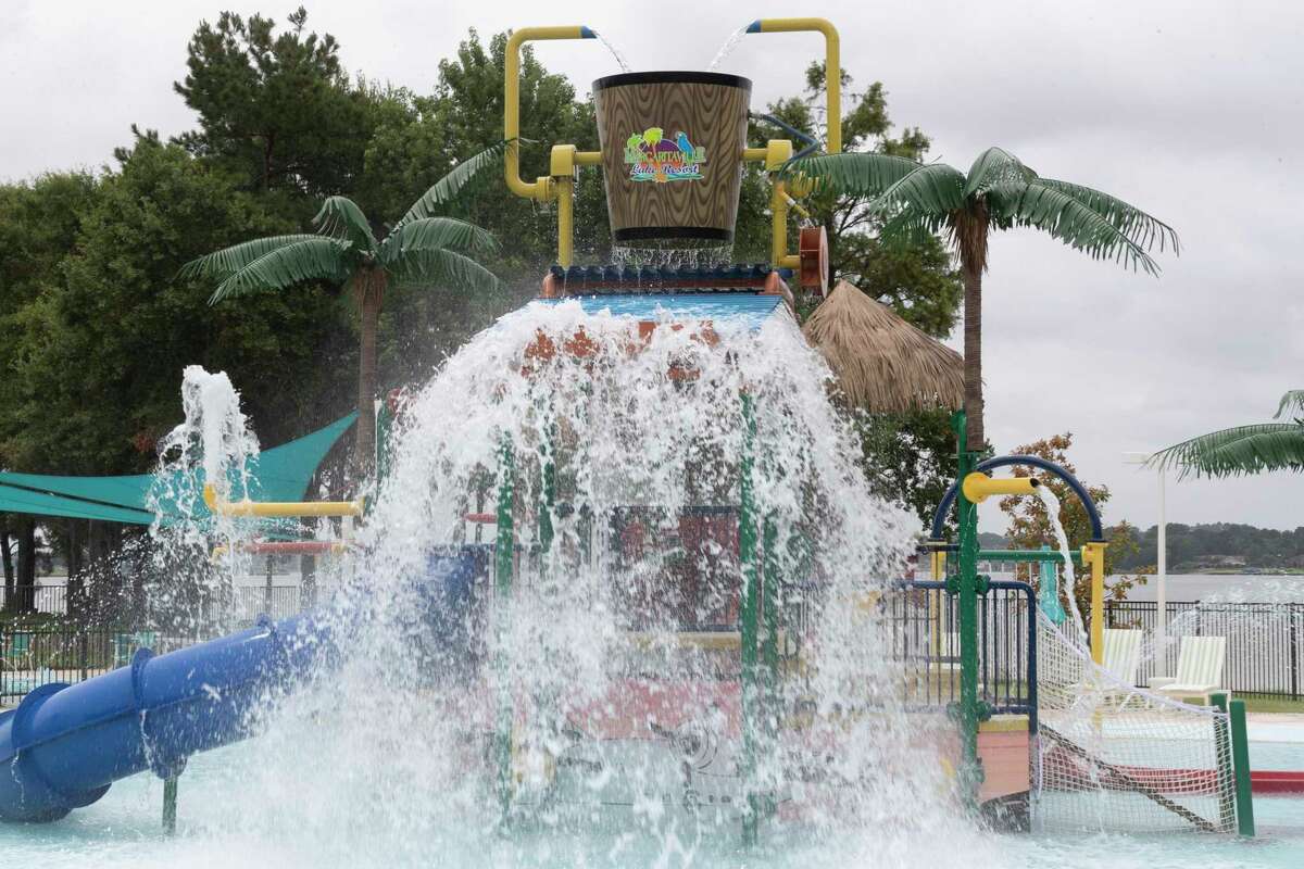 Margaritaville preps for opening on Lake Conroe