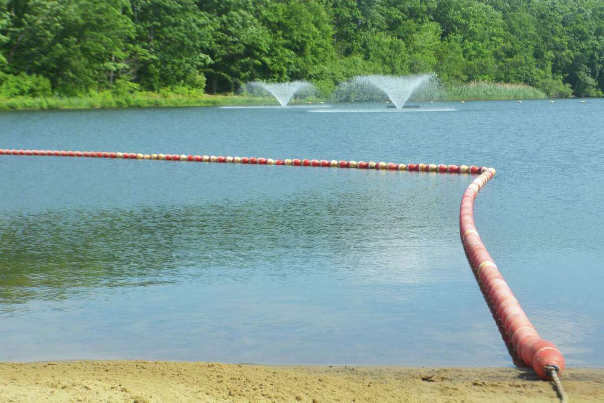 Elevated E. coli levels at Crystal Lake keeps swimmers out