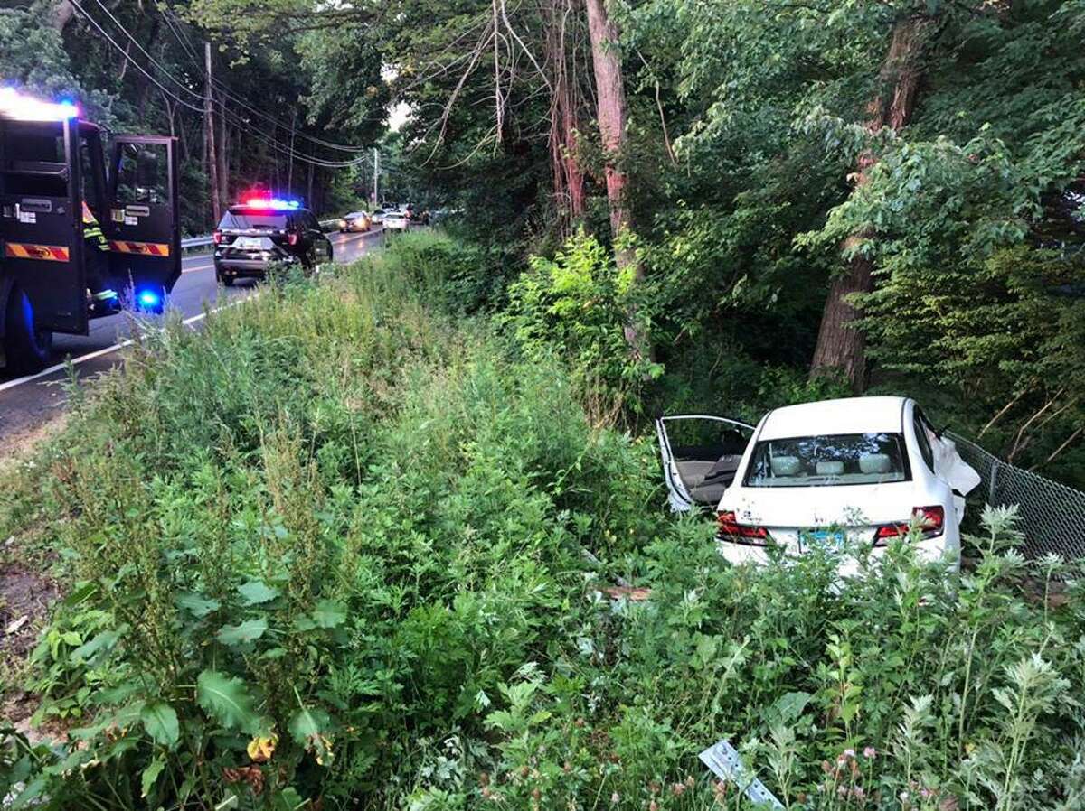 Injuries in Monroe crash with vehicle off the road