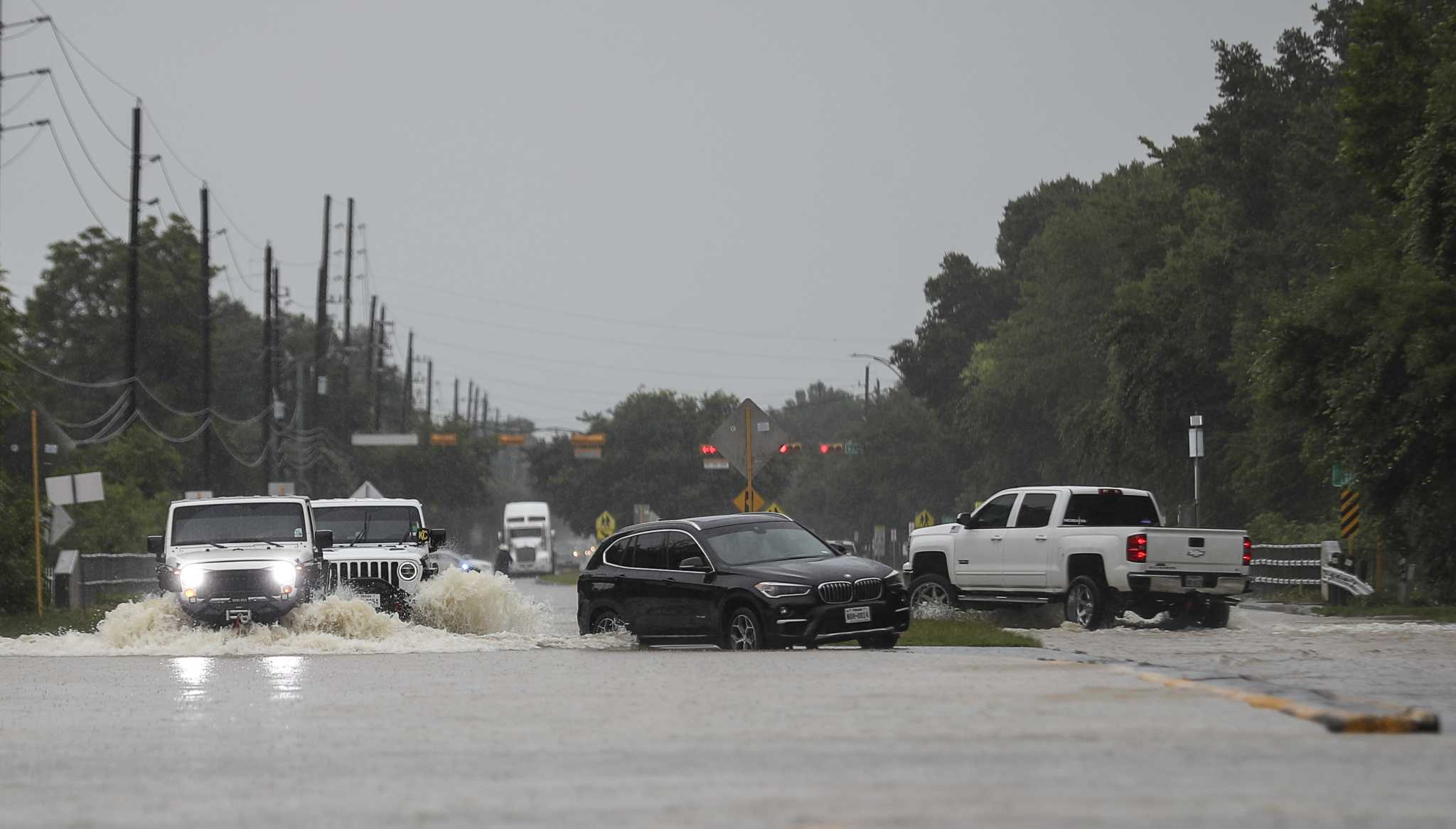 Flood advisory remains for Houston as storms weaken