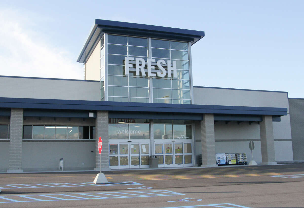 Bad Axe Meijer set to open July 9