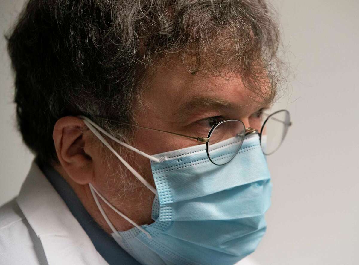 Coronavirus expert Peter Hotez ‘We have to intervene now.’