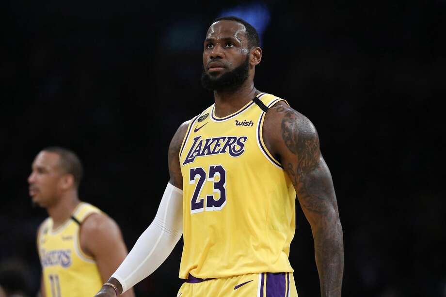 LeBron James and the Lakers need a combination of three wins or Clippers losses to clinch the No. 1 spot in the West. Photo: Gary Coronado / Los Angeles Times