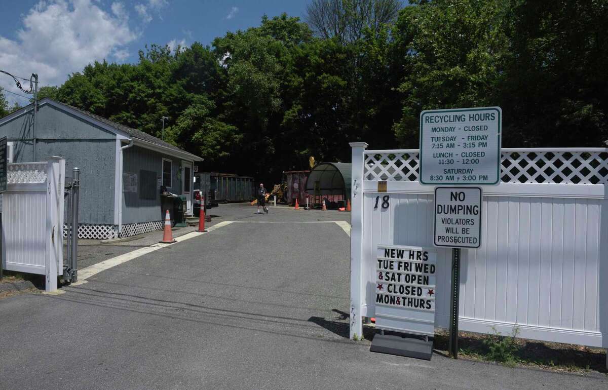 New Milford brings in private company to run recycling center