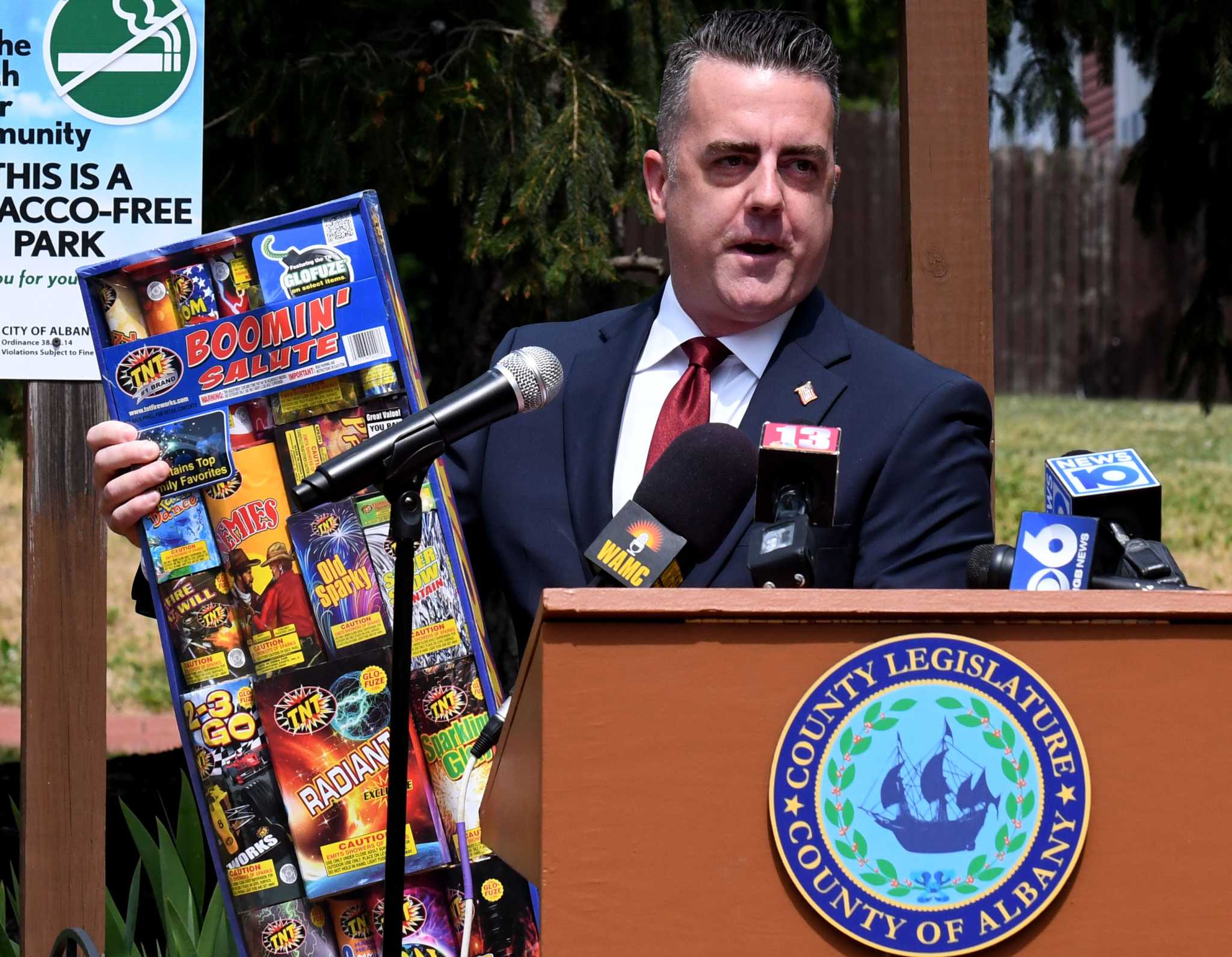 Neighborhoods, police brace for firework-fueled summer in Albany, Schenectady areas - Vimarsana News