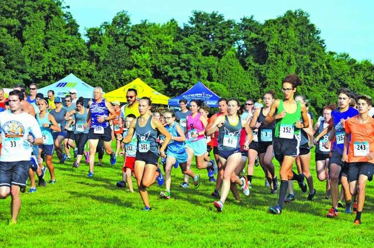 Runners get out to a quick start at the 2018 Mud Mountain 5K at SIUE.