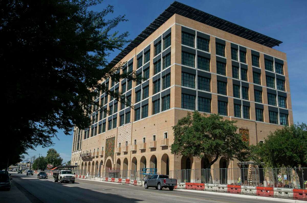 Artist Diana Kersey’s new mural on Oxbow office tower on Broadway in