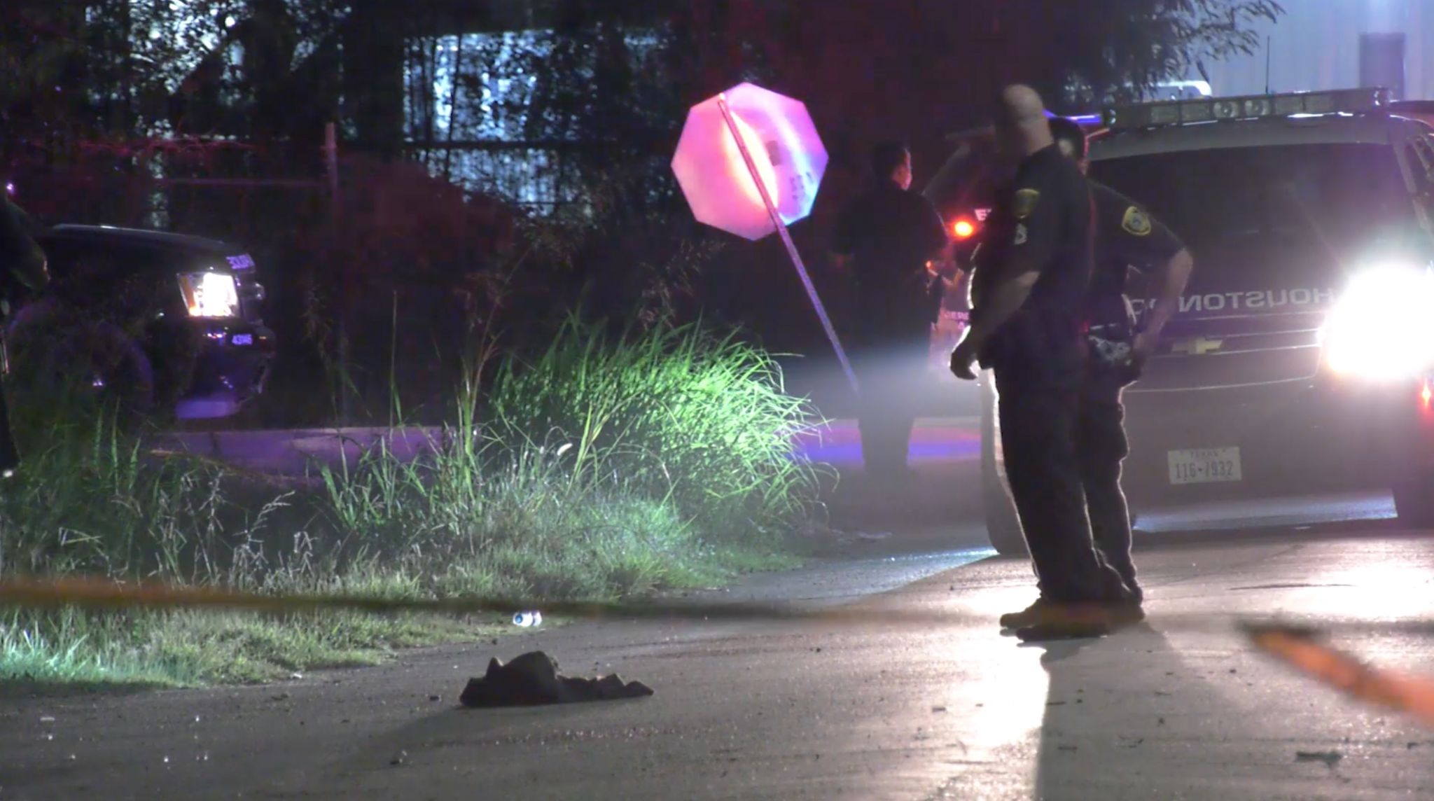 Man shot dead in east Houston home, and police think they know who did it