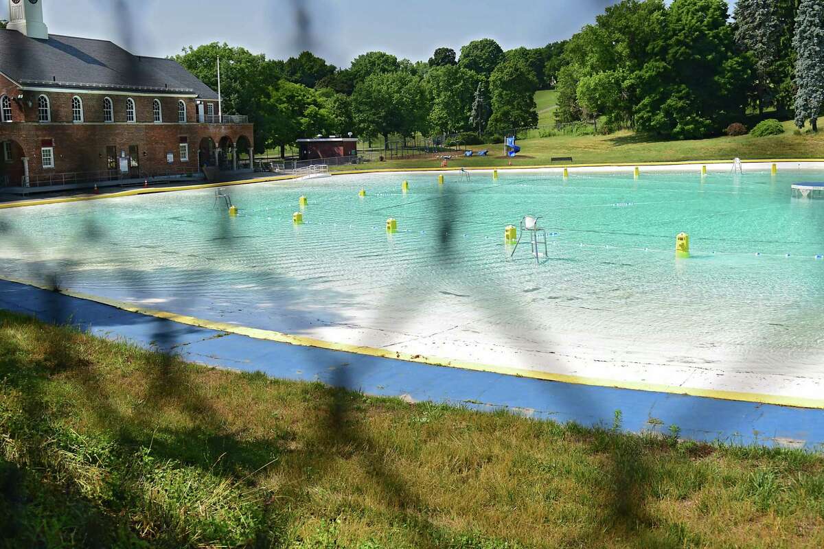 lincoln park swimming pool