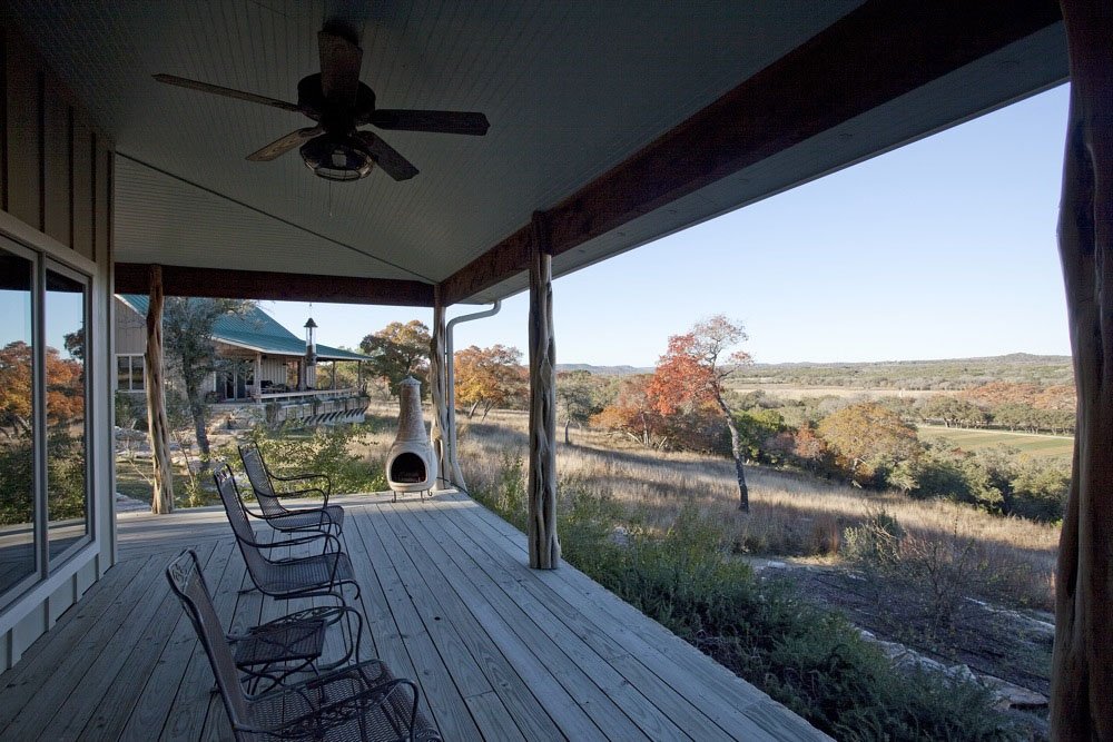 Put a little 'hitch in your giddyup' at these Texas ranches